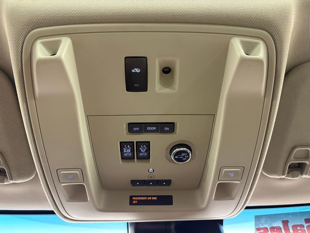 Used 2020 GMC Yukon Denali w/ Denali Ultimate Package image 32