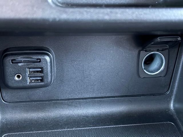 Used 2021 GMC Canyon Denali image 23