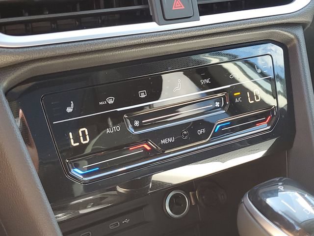 New 2026 Volkswagen Taos SE AWD/4WD image 27