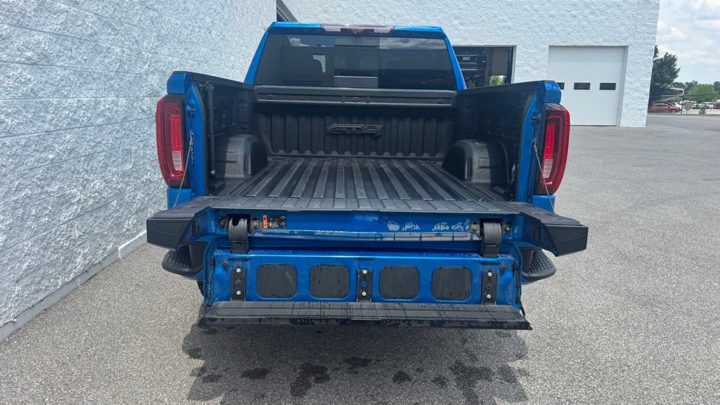 Used 2024 GMC Sierra 1500 AT4 w/ Technology Package AWD/4WD image 5