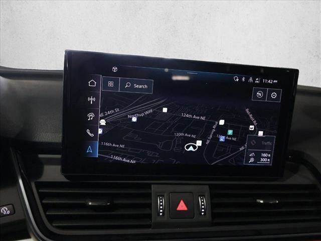 Used 2024 Audi Q5 e Prestige w/ Prestige Package image 19