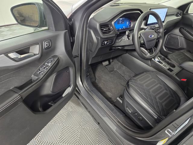 Used 2024 Ford Escape SE w/ PHEV Premium Package image 21