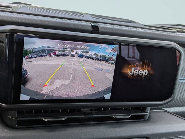 Used 2024 Jeep Wrangler Unlimited Rubicon 4xe image 26