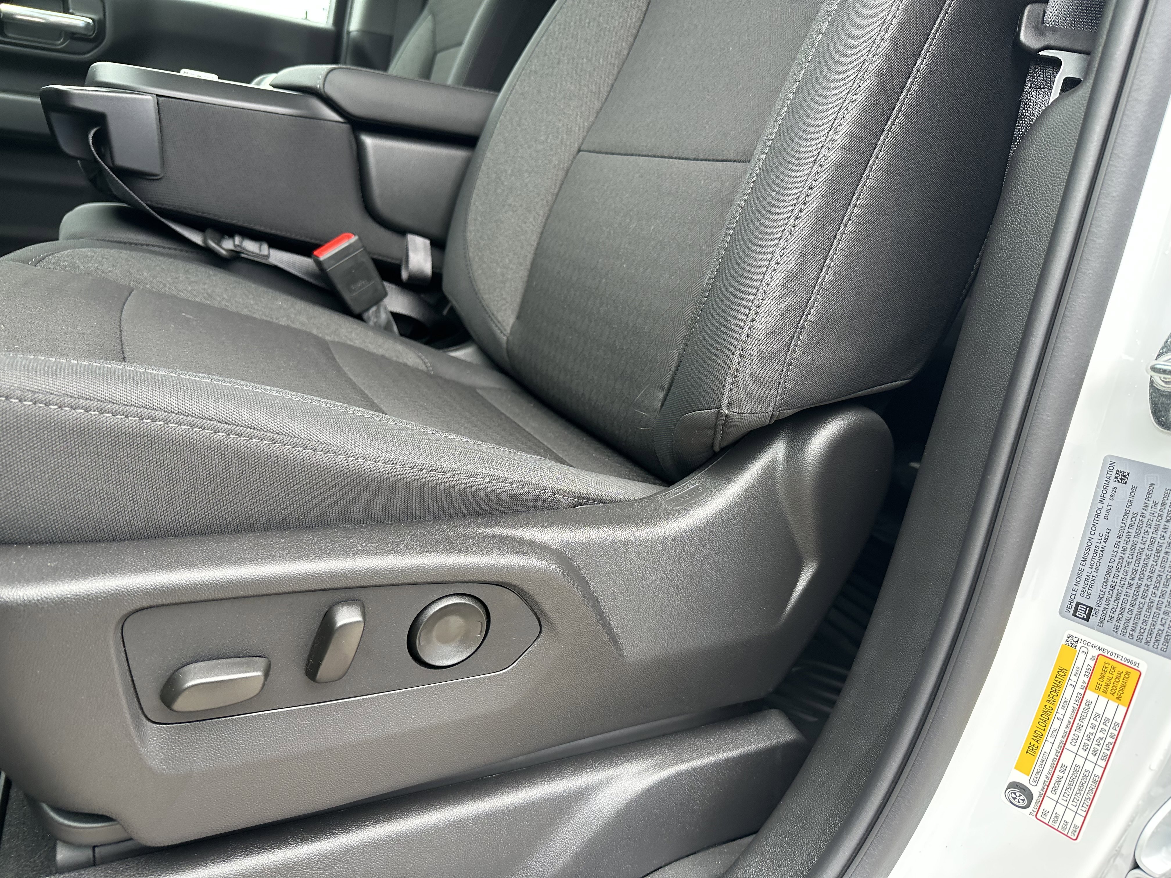 New 2026 Chevrolet Silverado 2500 Custom w/ Custom Value Package image 17