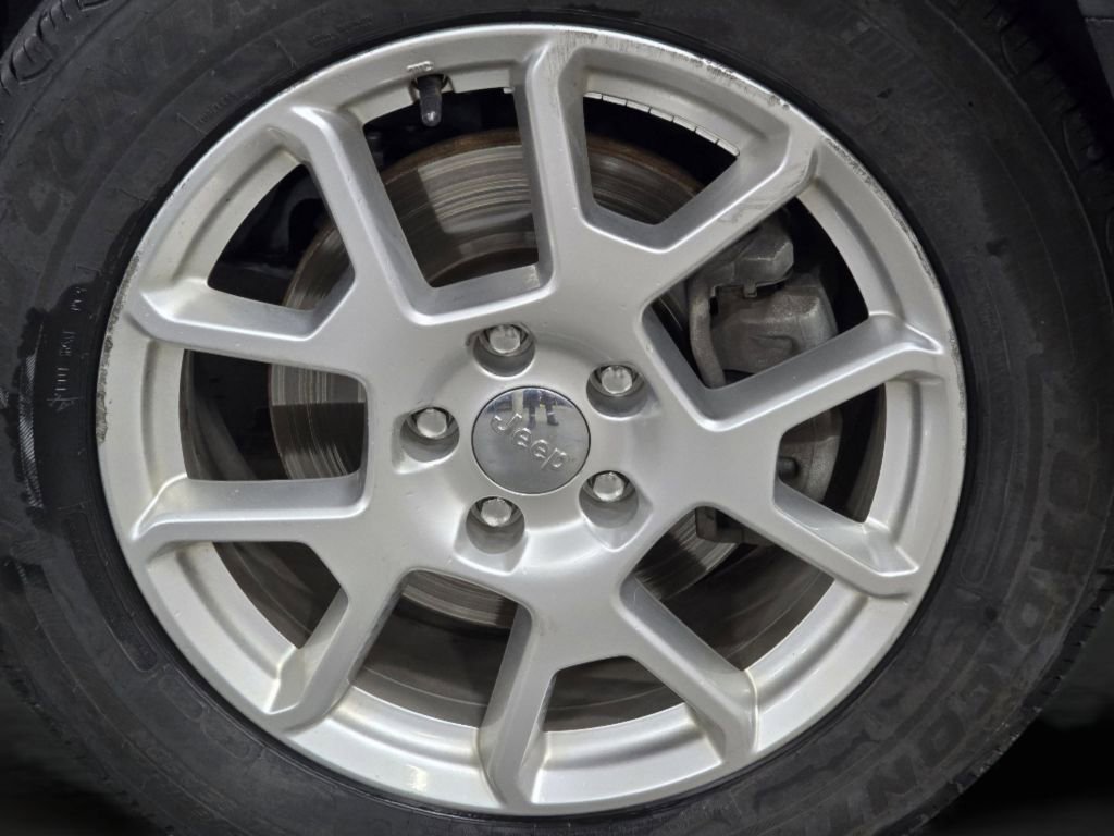 Used 2020 Jeep Renegade Sport w/ Sport Appearance Group image 22