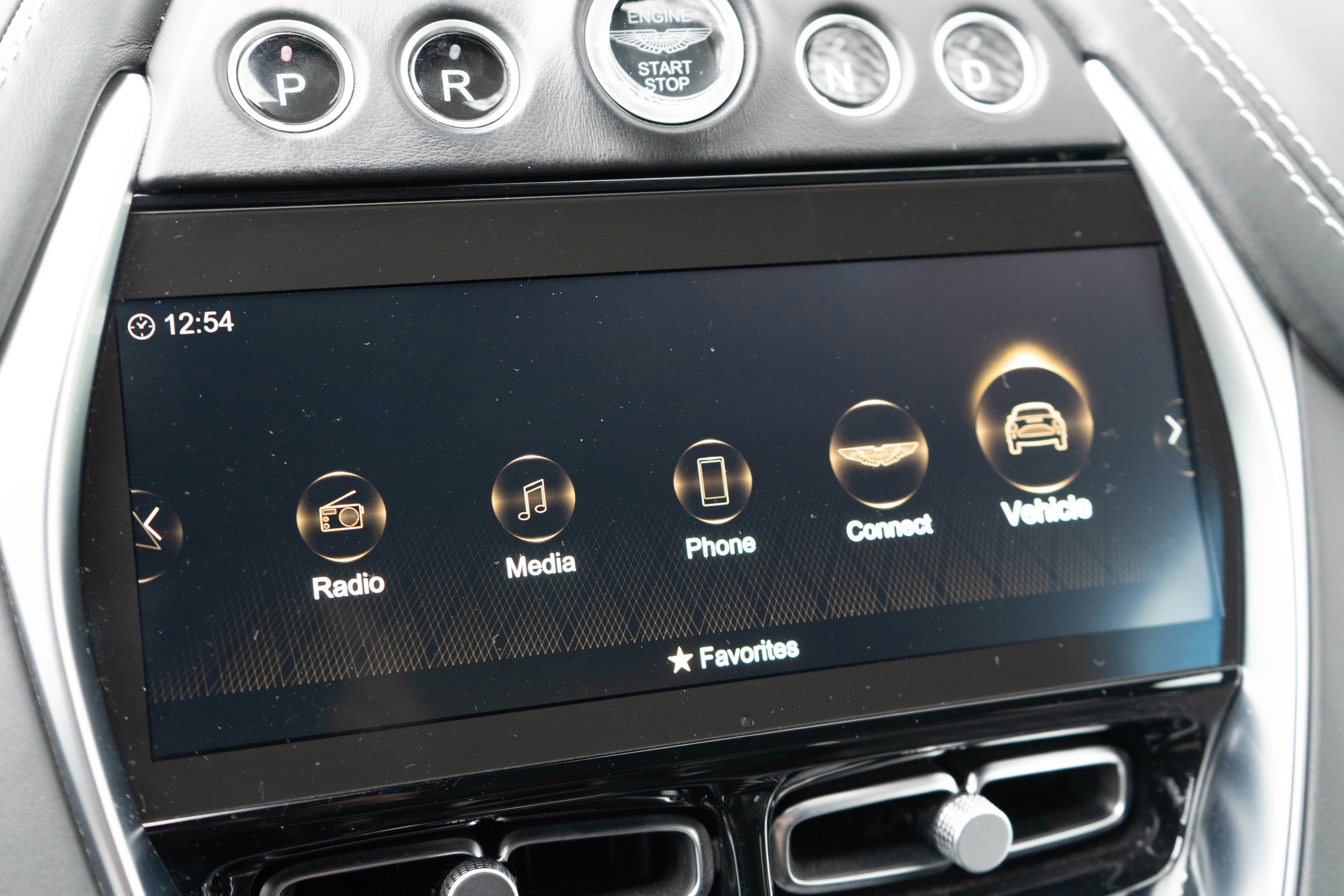 Used 2021 Aston Martin DBX image 20