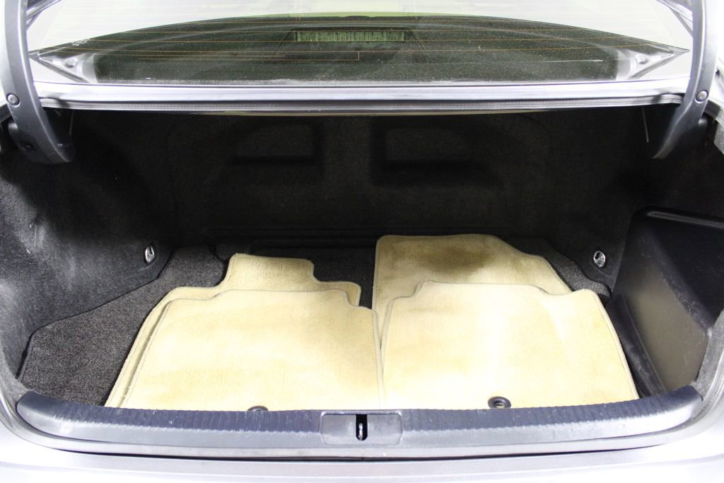 Used 2014 Lexus ES 300h w/ Luxury Package w/Bamboo Trim image 16