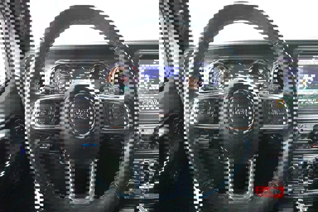 Used 2022 Jeep Wrangler Unlimited Rubicon 4xe w/ Cold Weather Group image 10