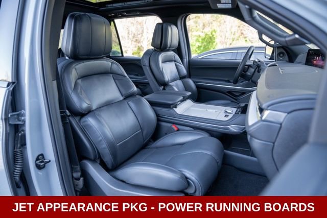 Used 2025 Lincoln Navigator Reserve w/ Jet Appearance Package image 41