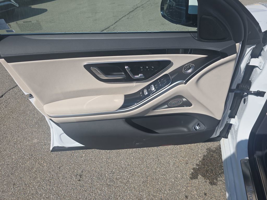 Used 2025 Mercedes-Benz S 500 4MATIC image 10