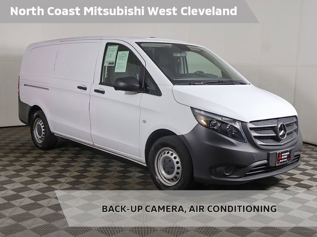 Used 2022 Mercedes-Benz Metris image 1