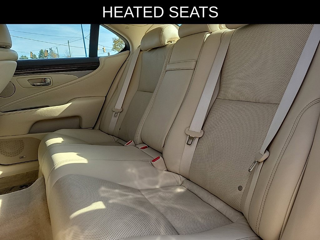 Used 2013 Lexus LS 460 AWD w/ Comfort Pkg image 12
