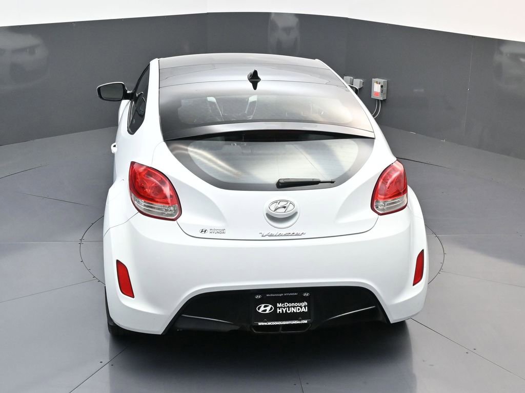 Used 2013 Hyundai Veloster w/ Style Pkg image 22