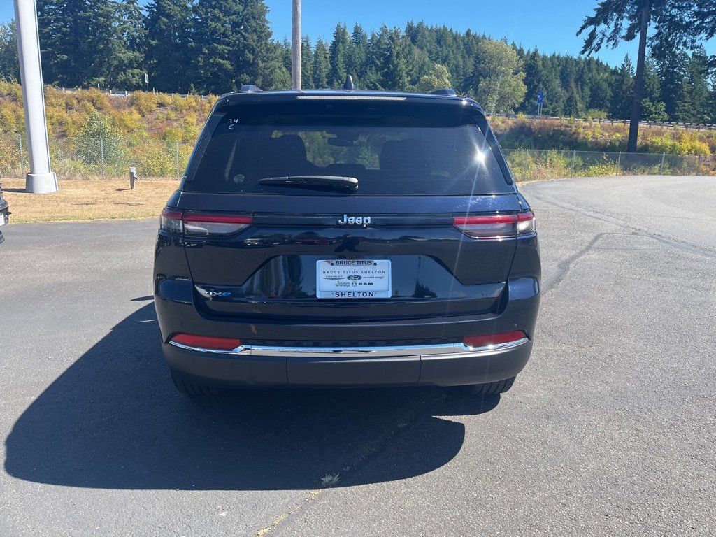 Used 2023 Jeep Grand Cherokee 4WD 4xe image 6