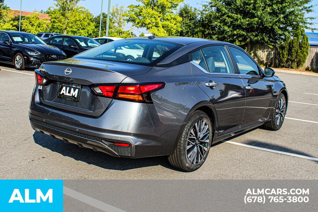 Used 2025 Nissan Altima 2.5 SV FWD image 6