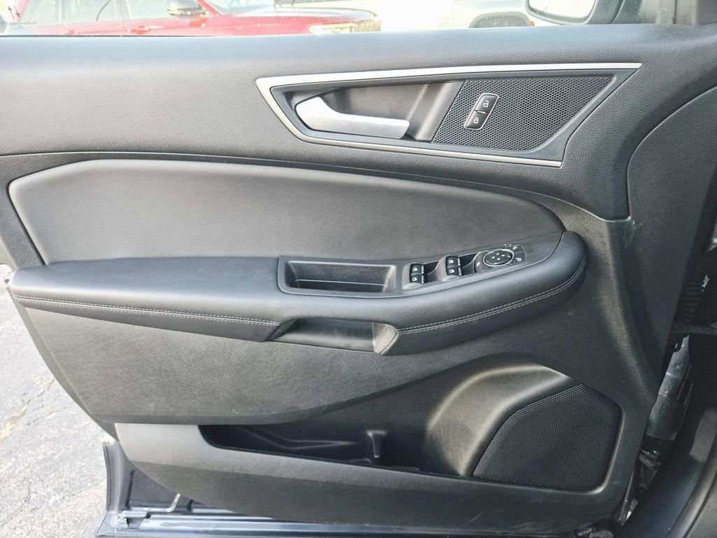 Used 2024 Ford Edge SEL image 31