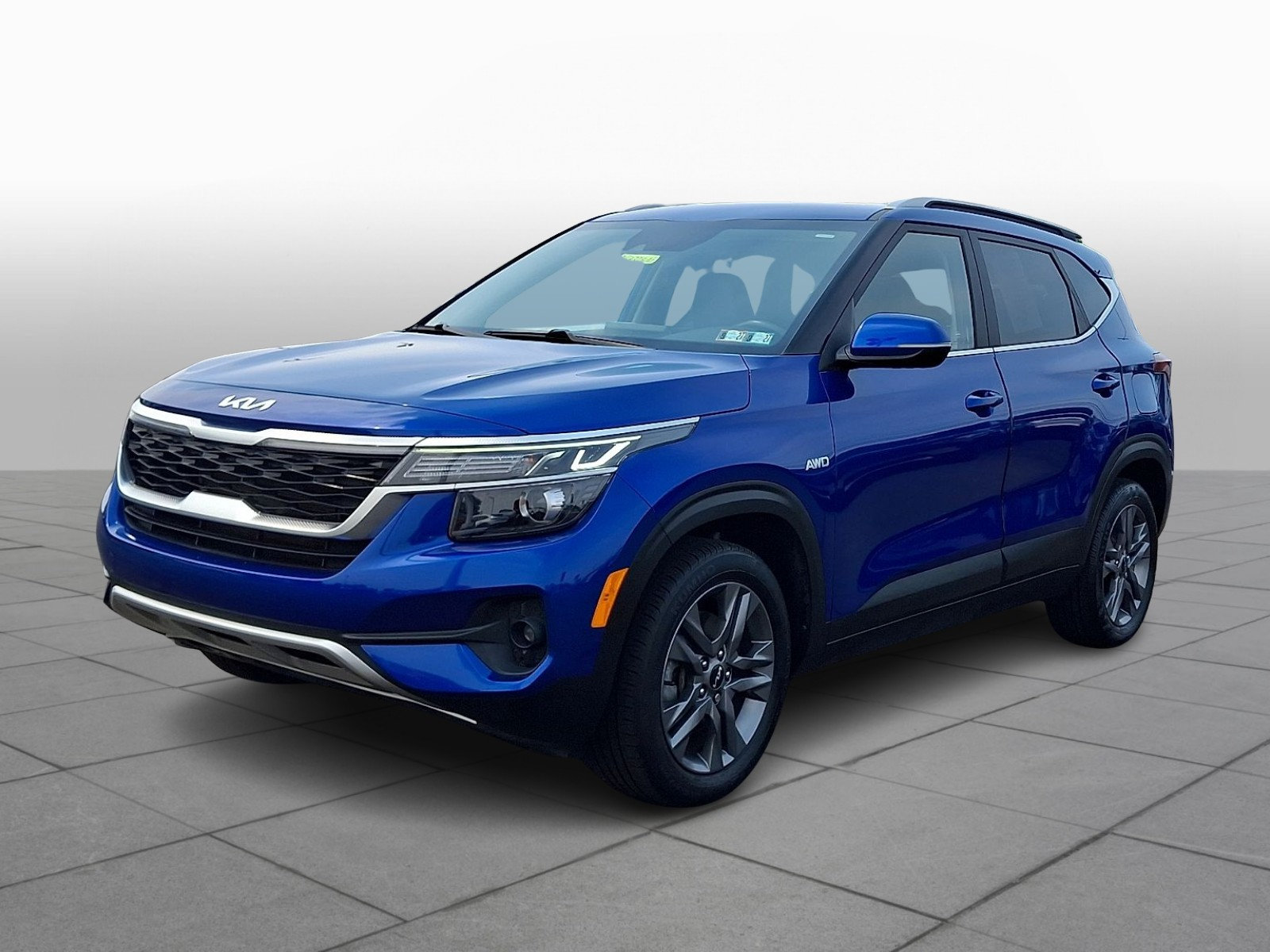 Used 2023 Kia Seltos S w/ Navigation Package AWD/4WD image 4