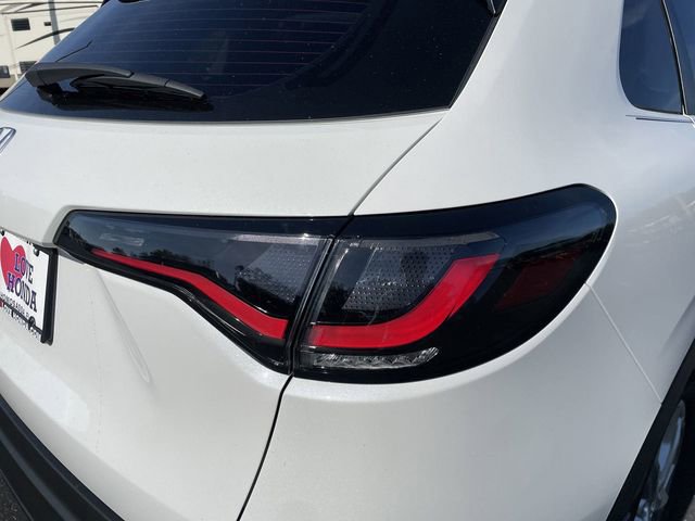 Certified 2025 Honda HR-V LX image 11