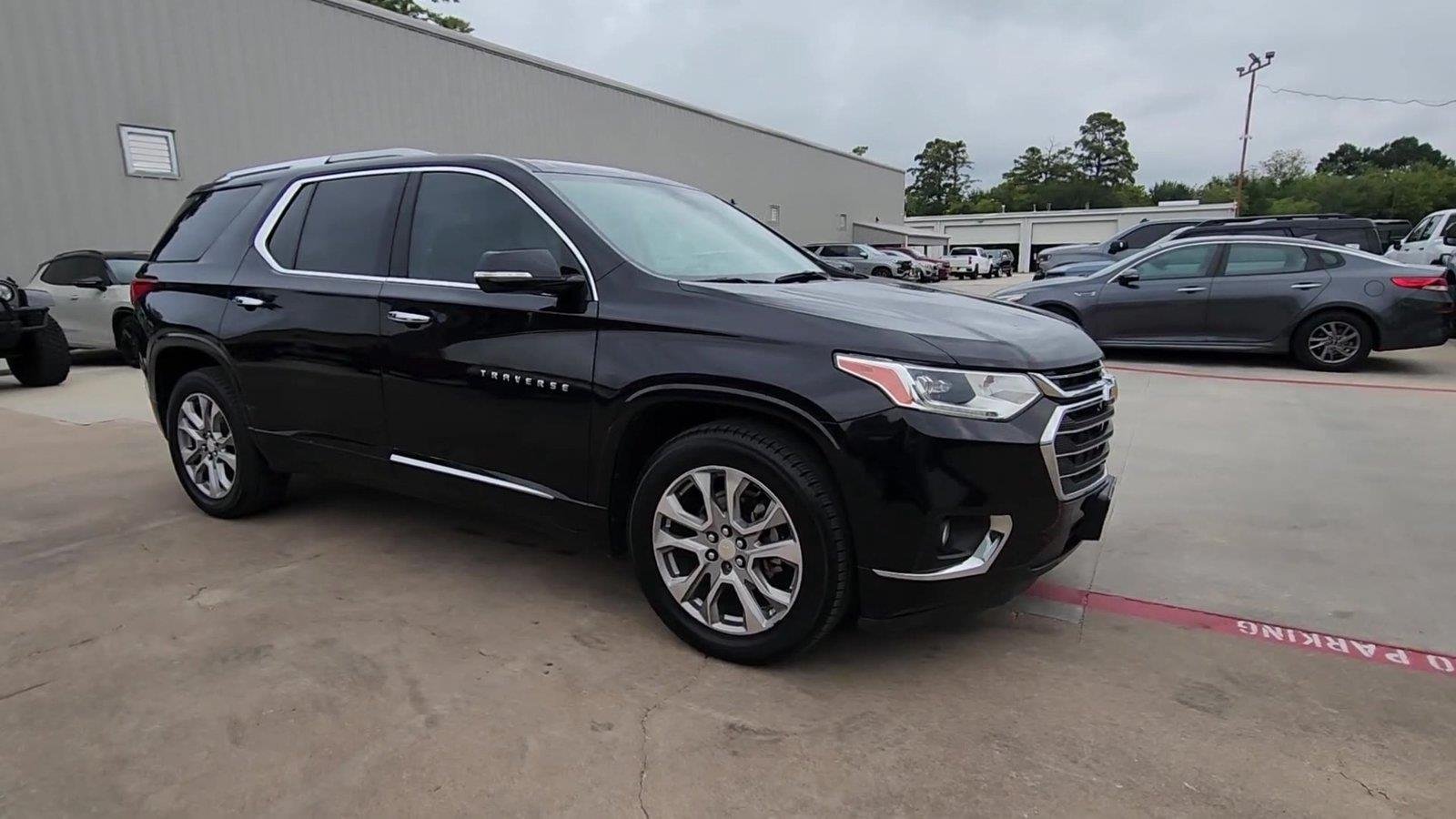 Certified 2018 Chevrolet Traverse Premier w/ Driver Confidence II Package FWD image 2