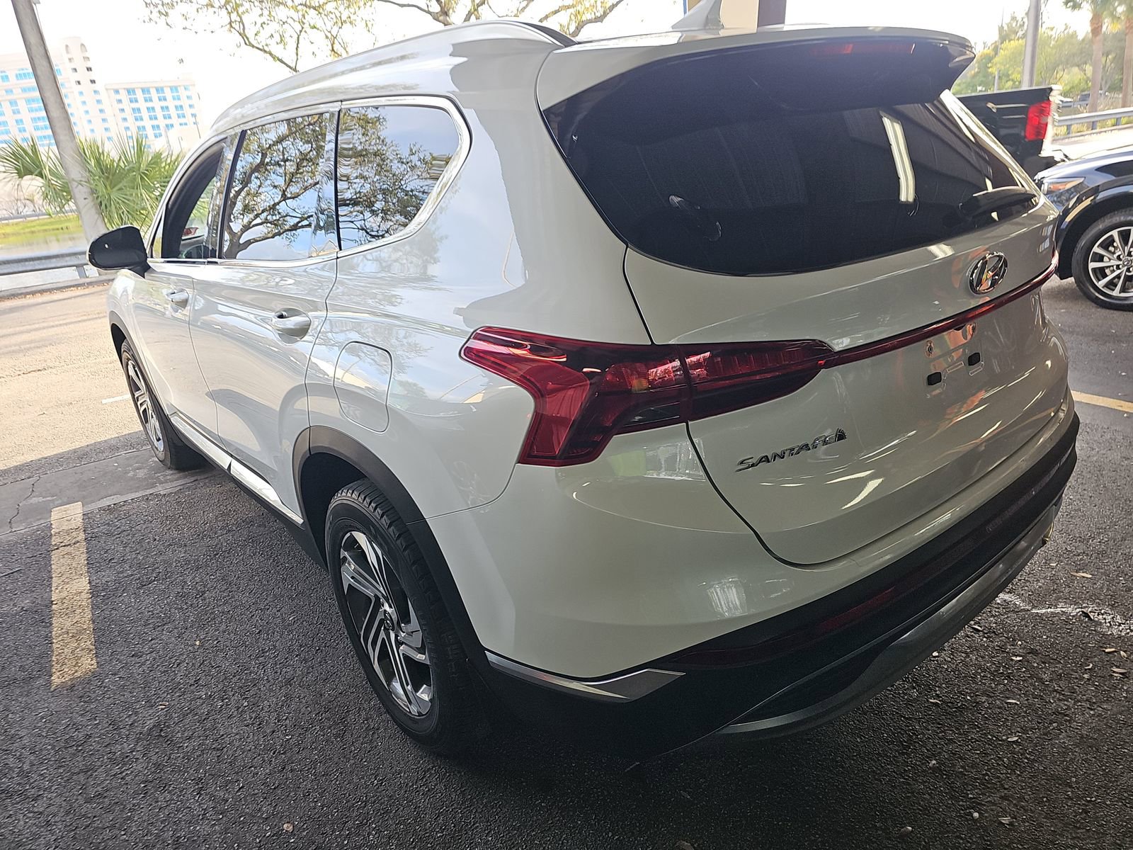 Used 2023 Hyundai Santa Fe SEL image 7