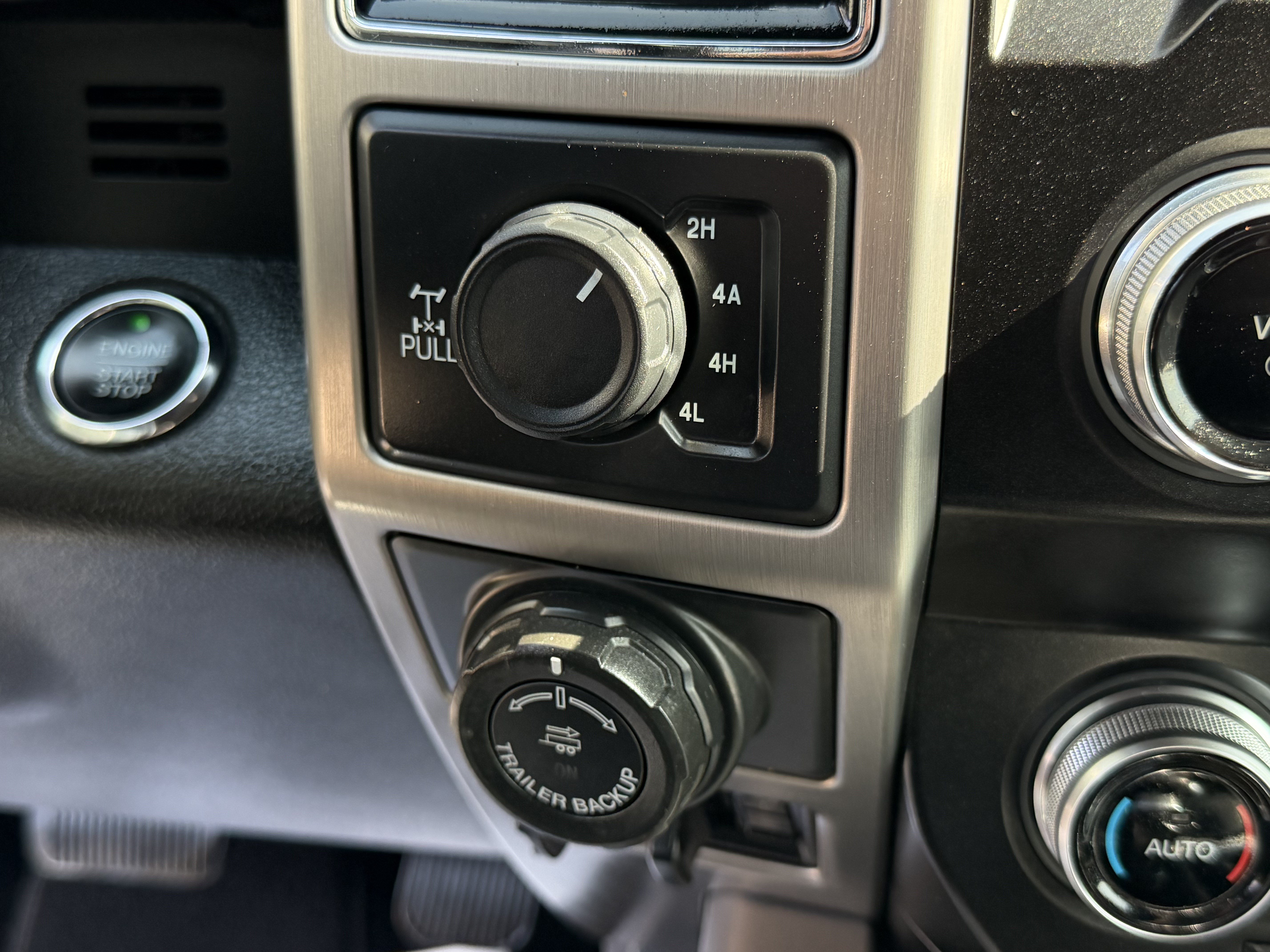 Used 2019 Ford F150 Platinum w/ Equipment Group 701A Luxury AWD/4WD image 27
