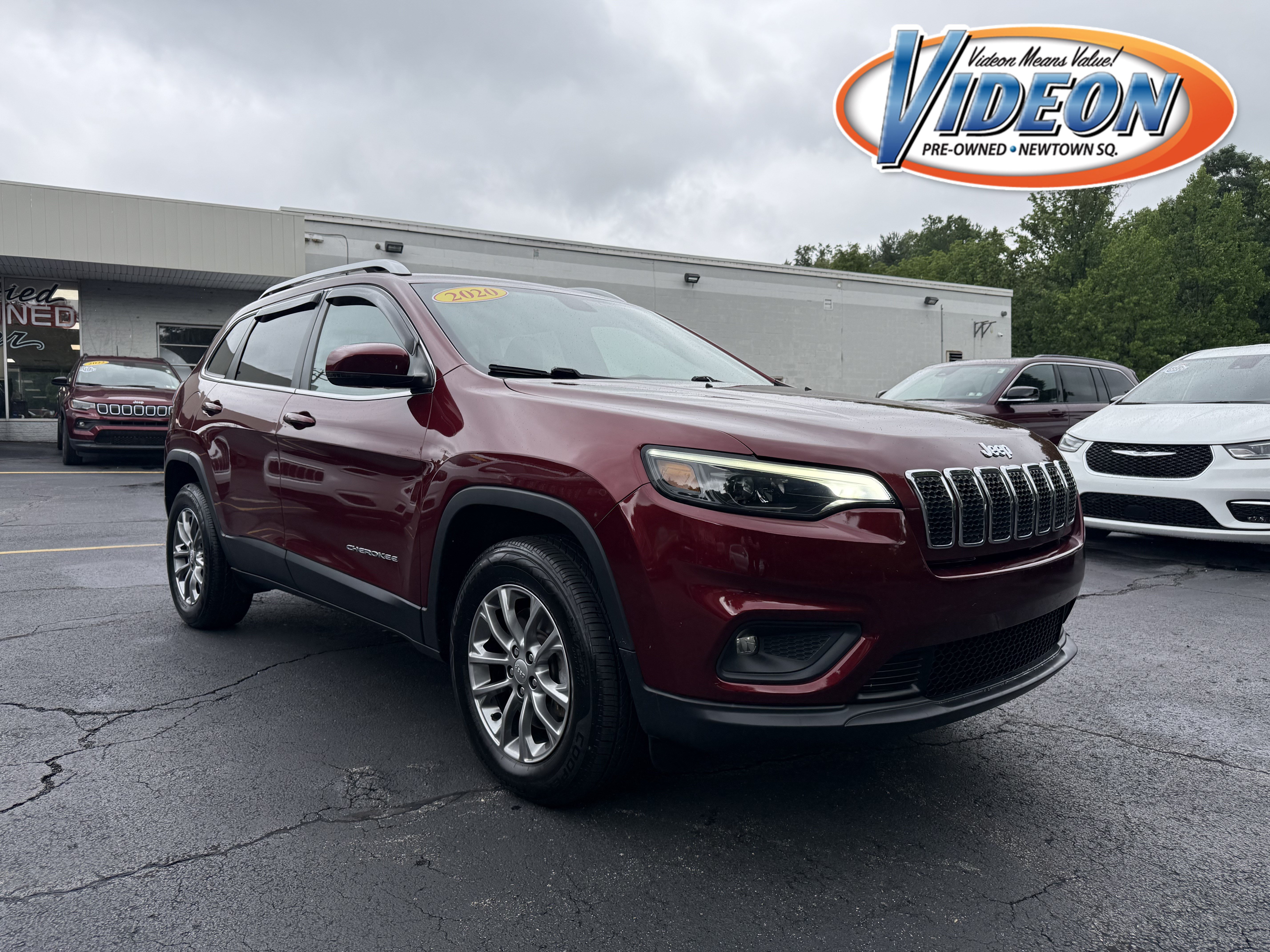 Certified 2020 Jeep Cherokee Latitude Plus w/ Cold Weather Group AWD/4WD video 1