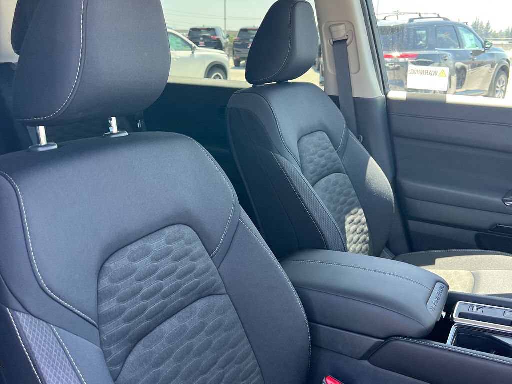 New 2026 Nissan Pathfinder SV FWD image 18