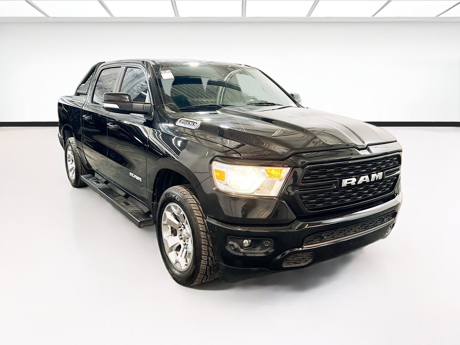 Used 2022 RAM 1500 Big Horn AWD/4WD image 3