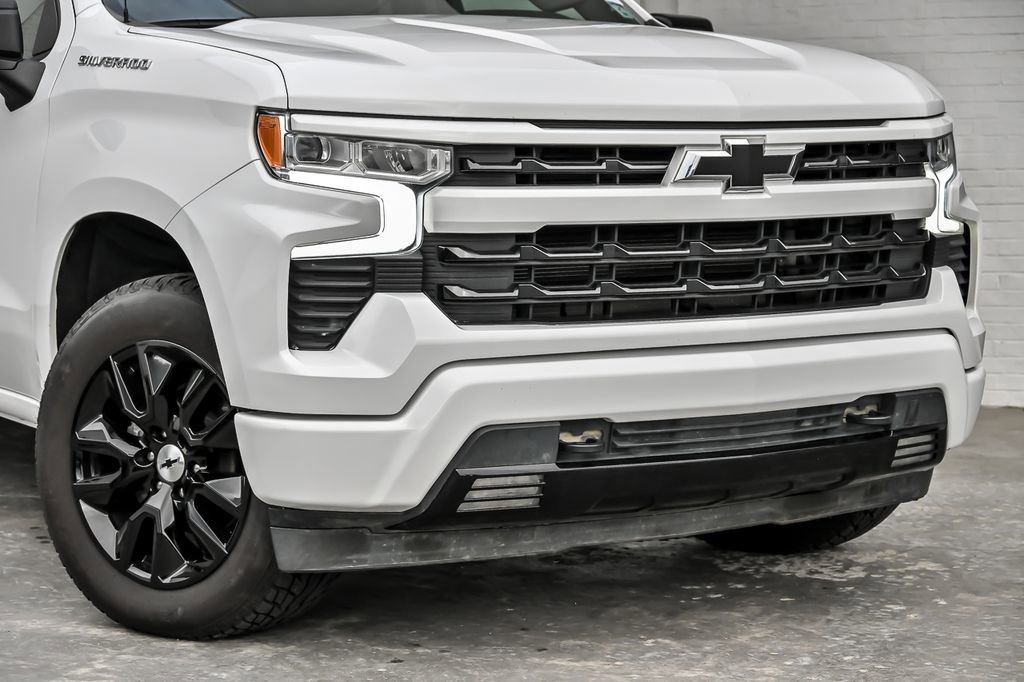 Used 2024 Chevrolet Silverado 1500 RST AWD/4WD image 3
