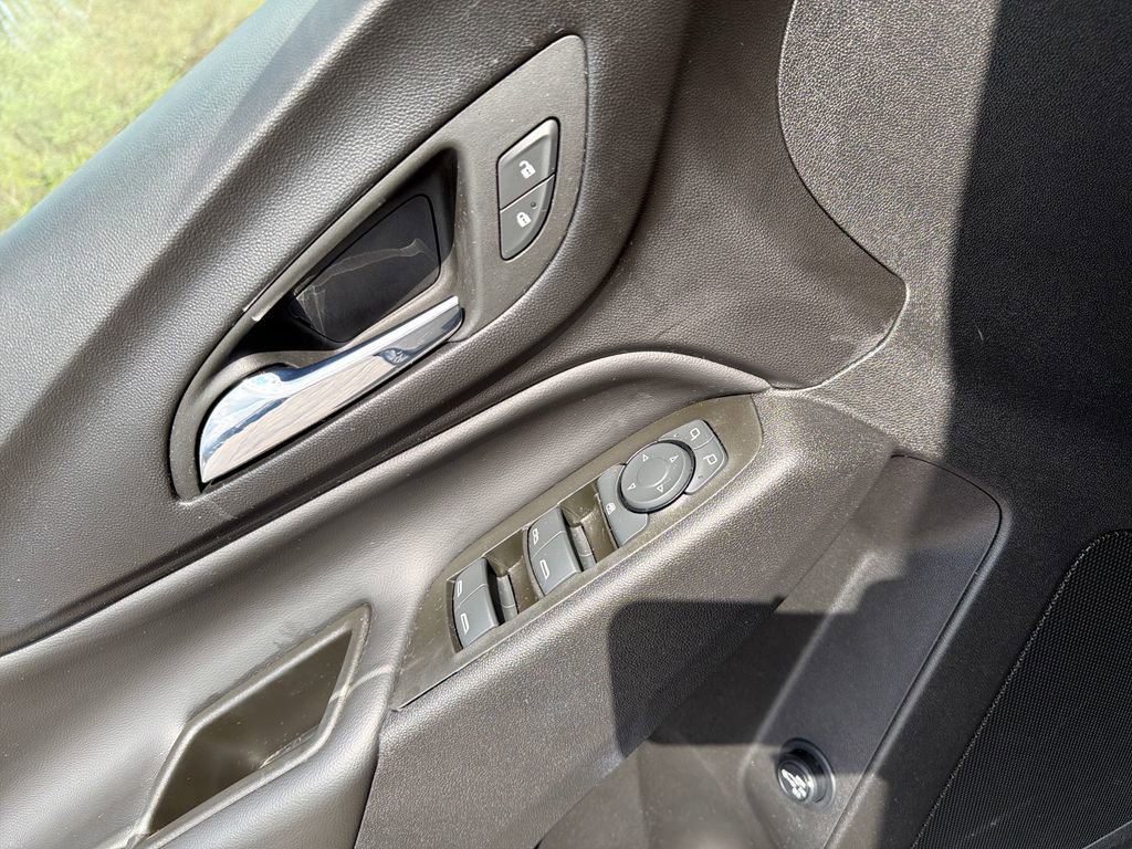 Used 2023 Chevrolet Equinox LT image 12