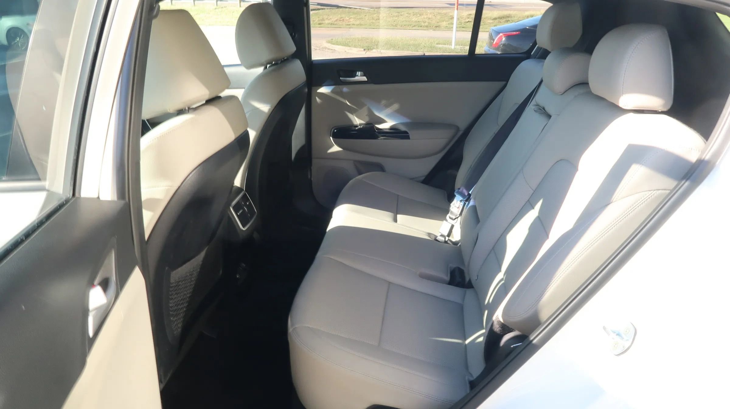 Used 2022 Kia Sportage Nightfall Edition w/ Nightfall Fwd Premium Package image 19