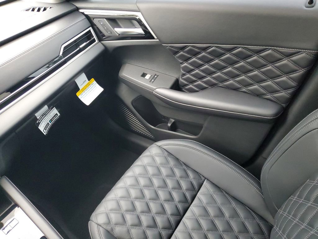 New 2025 Mitsubishi Outlander SEL image 11