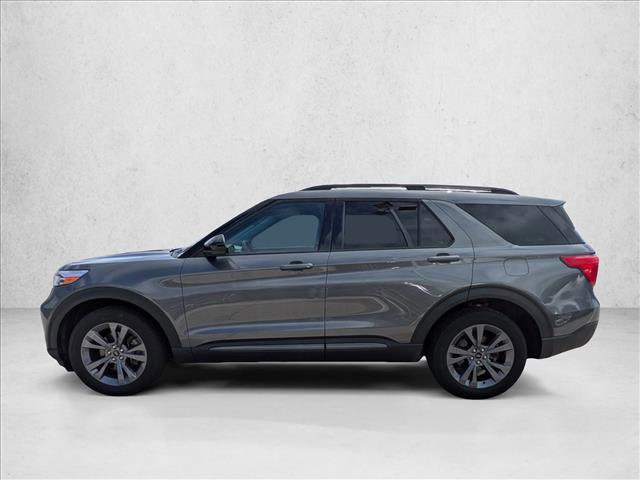 Used 2023 Ford Explorer XLT w/ Equipment Group 202A AWD/4WD image 7