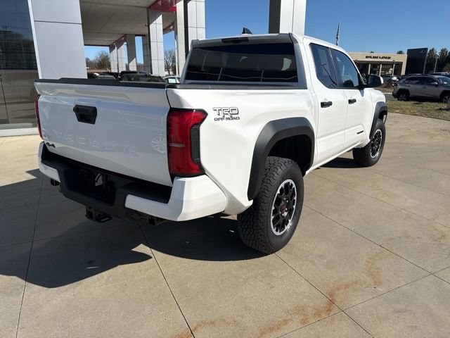 Used 2024 Toyota Tacoma TRD Off-Road AWD/4WD image 7