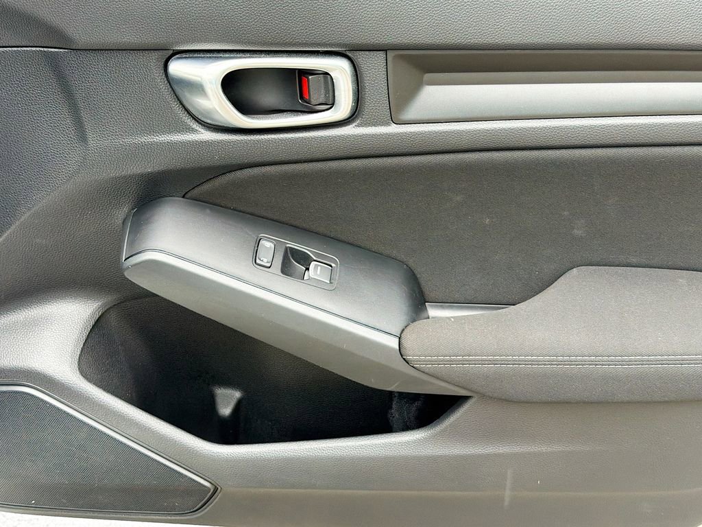 Used 2023 Honda Civic Sport image 28