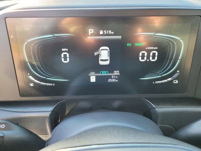 Used 2025 Kia Niro LX image 21