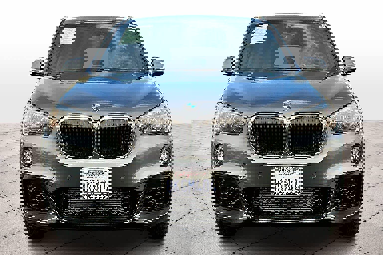 Used 2019 BMW X1 xDrive28i w/ M Sport Package image 3