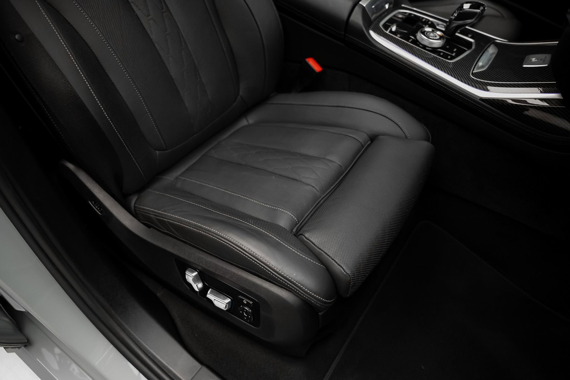 Used 2024 BMW ALPINA XB7 AWD/4WD image 70