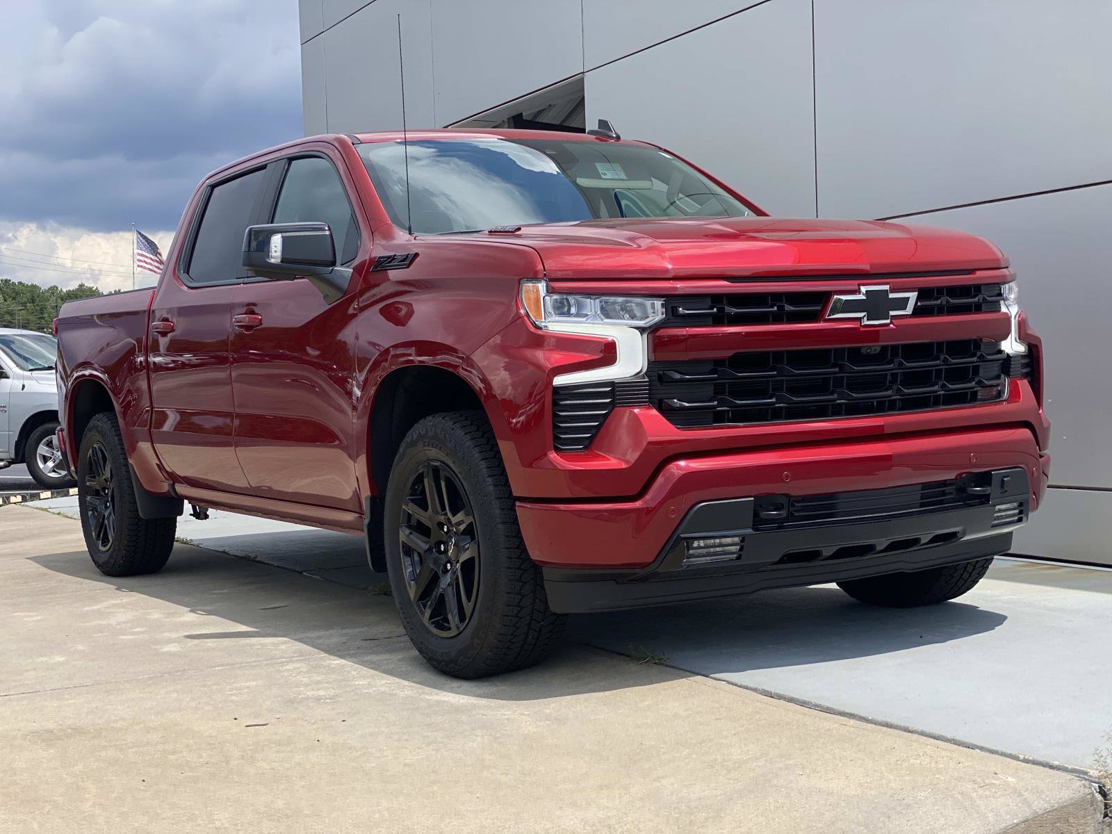 Used 2026 Chevrolet Silverado 1500 RST w/ RST All Star Premium Package AWD/4WD image 2