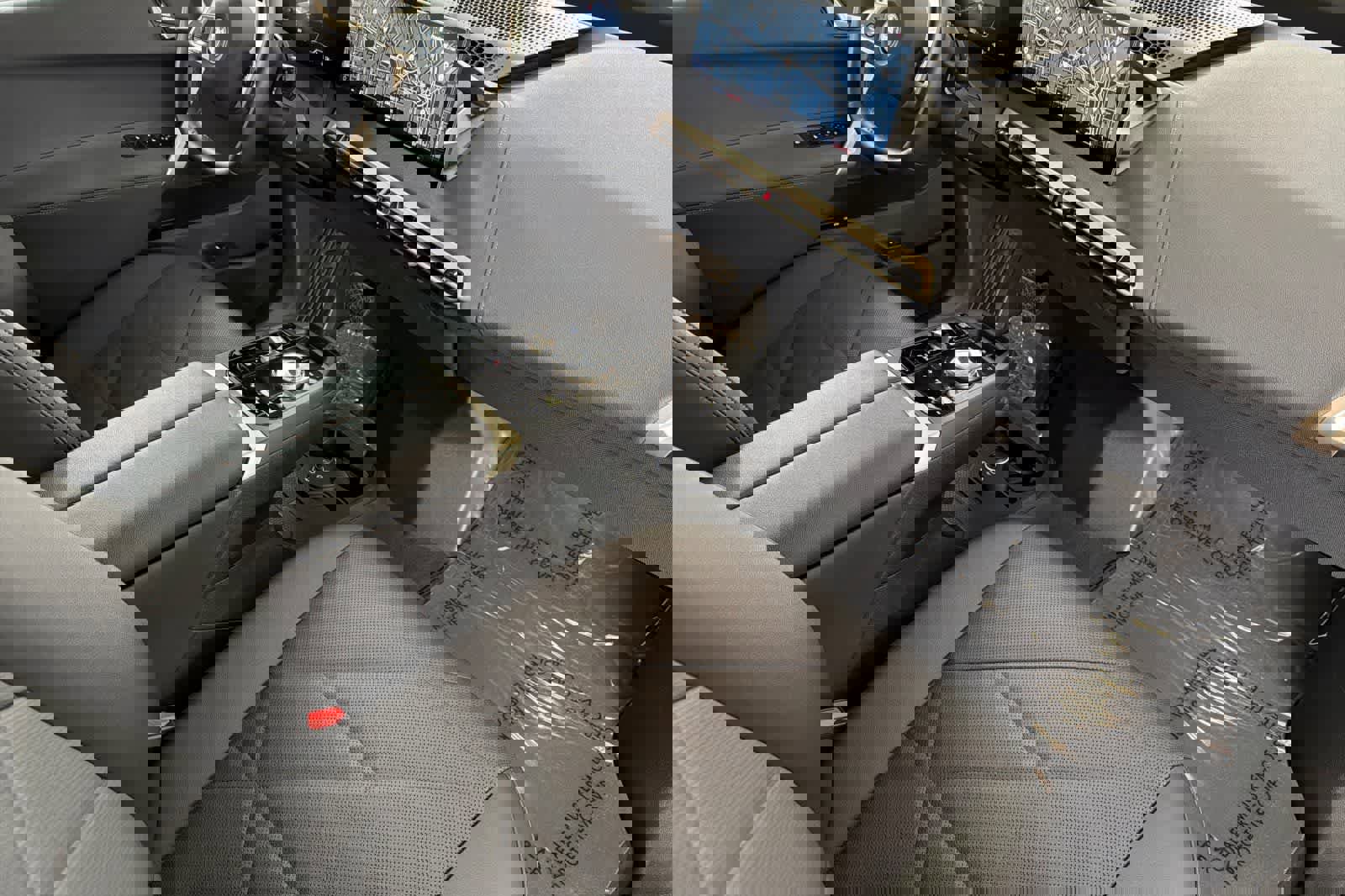 Used 2023 BMW iX xDrive50 image 16