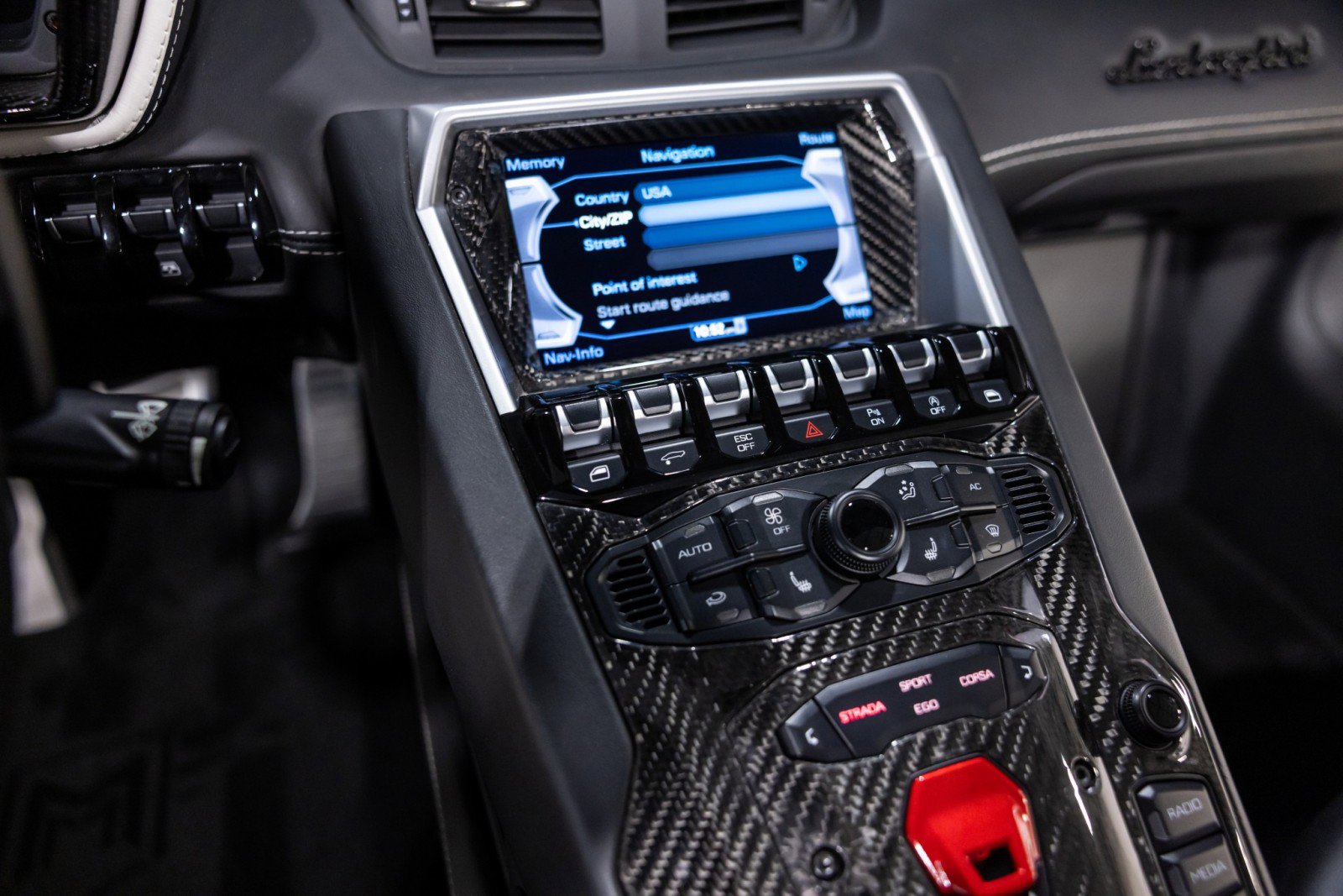 Used 2019 Lamborghini Aventador S image 55