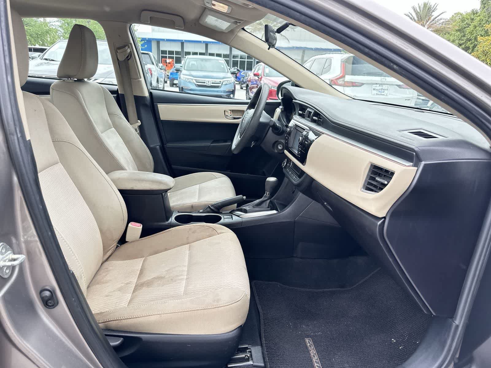 Used 2015 Toyota Corolla LE FWD image 17