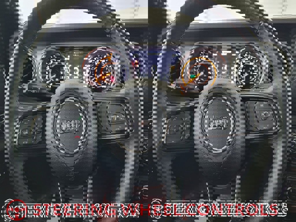 Used 2018 Jeep Wrangler Unlimited Sport S image 19