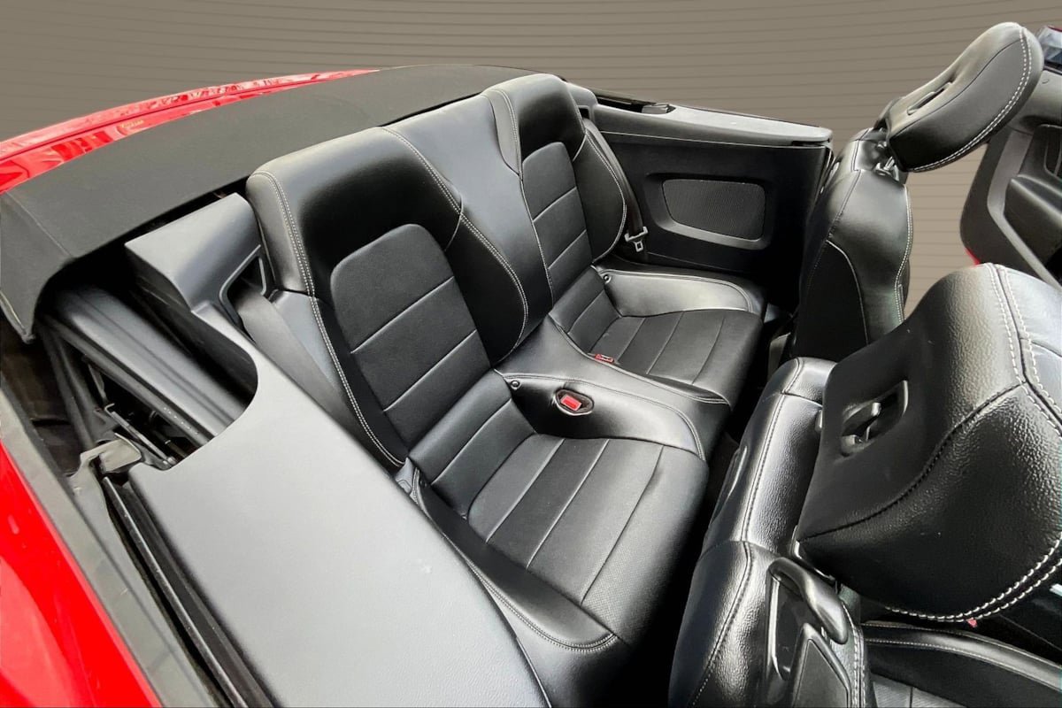 Used 2019 Ford Mustang Premium RWD image 24