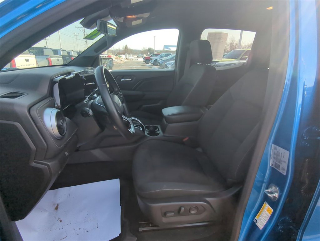 Used 2024 Chevrolet Colorado LT w/ LT Convenience Package II image 11