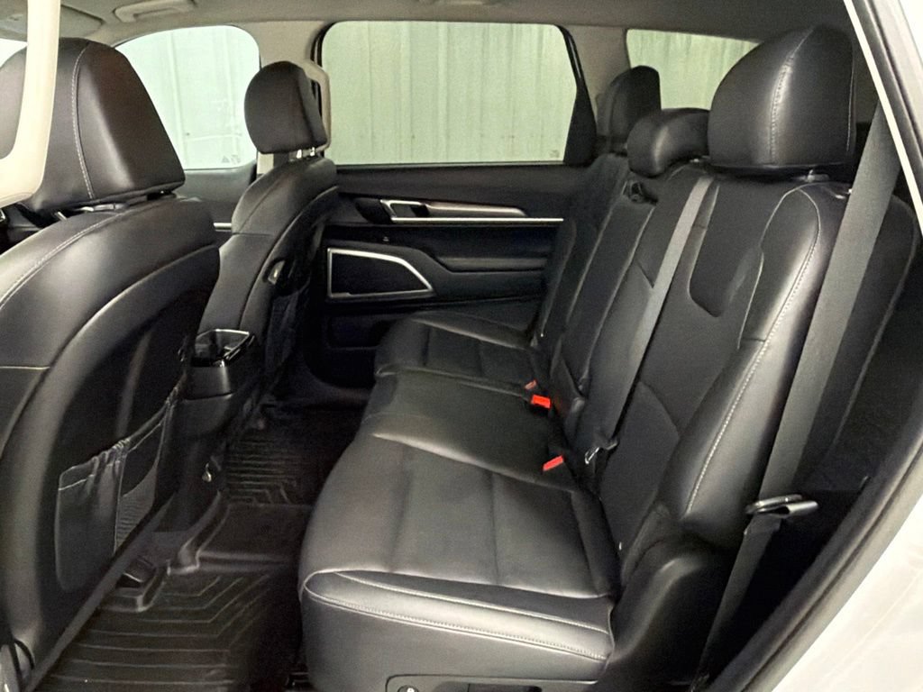 Used 2022 Kia Telluride LX FWD image 10
