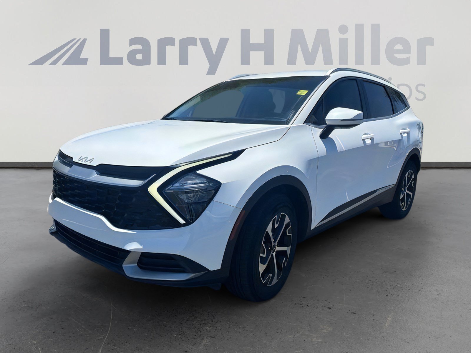 Used 2023 Kia Sportage EX AWD/4WD image 1