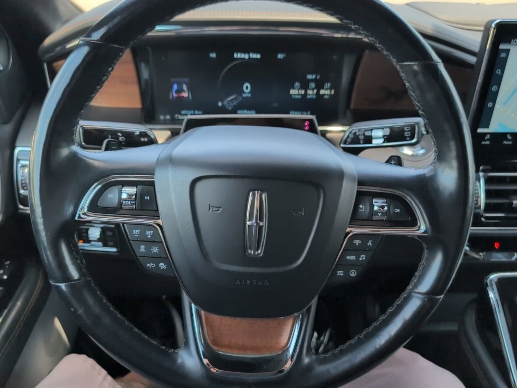 Used 2022 Lincoln Navigator L Black Label AWD/4WD image 17