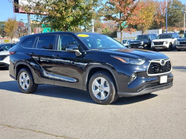 Used 2024 Toyota Highlander LE