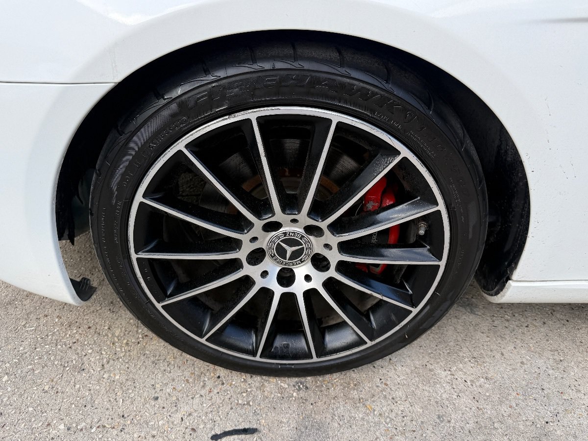 Used 2018 Mercedes-Benz SLC 300 w/ Premium 1 Package image 9